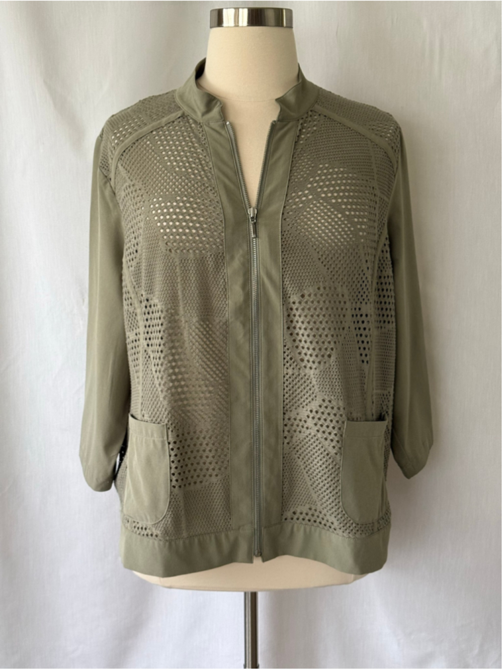 Women's Chico's Zenergy Bomber Jacket Olive Size 18-20 (Chico's 4)